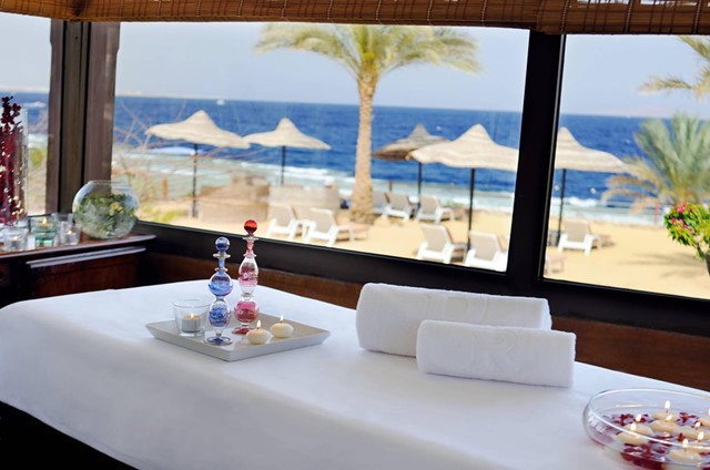 Renaissance Golden View Beach 
